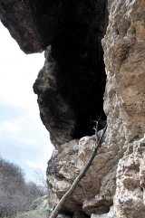 Pe urmele primilor creştini din Dobrogea - Mânăstirea rupestră de la Canaraua Fetii