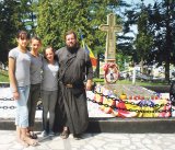 Părintele Eftimie Mitra - "Copiii români din Poroşcovo au nevoie de şcoală!"