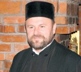 Pr. Vasile Bota - parohul bisericii 